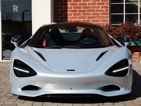New 2026 McLaren 750S RWD image 2