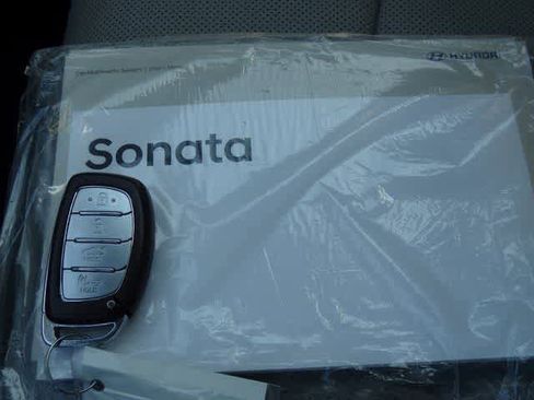 Used 2018 Hyundai Sonata Limited image 43