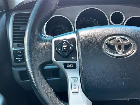 Used 2016 Toyota Sequoia SR5 RWD image 24