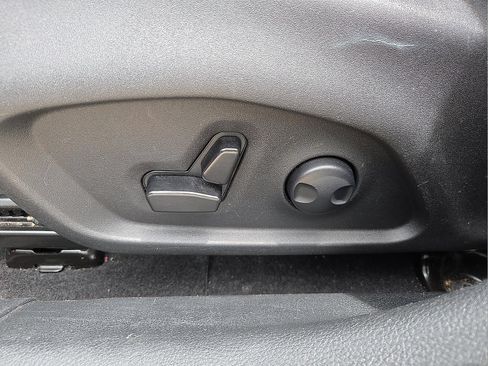 Used 2025 Jeep Compass Limited AWD/4WD image 15