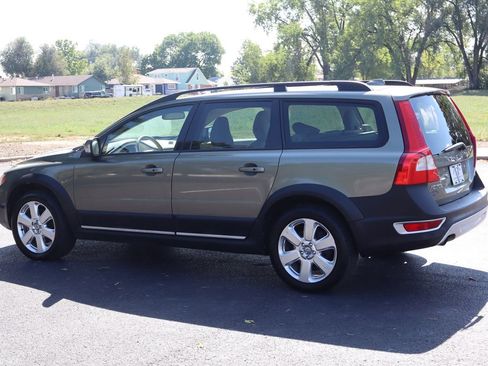 Used 2009 Volvo XC70 T6 image 8
