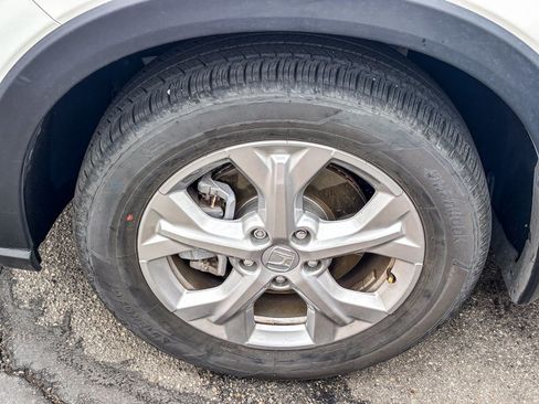 Used 2025 Honda HR-V LX image 9