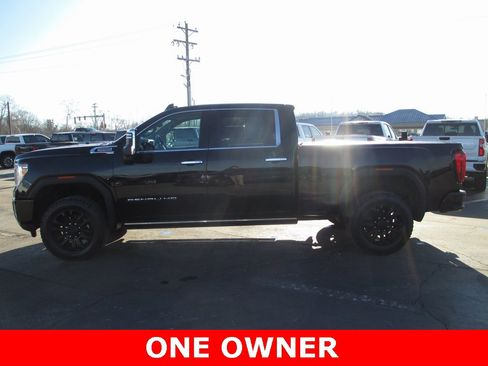 Used 2021 GMC Sierra 3500 Denali w/ Denali Black Diamond Edition image 10