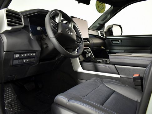 Certified 2025 Toyota Tundra Platinum image 17