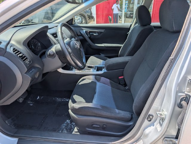 Used 2014 Nissan Altima 2.5 SV w/ Convenience Package FWD image 14
