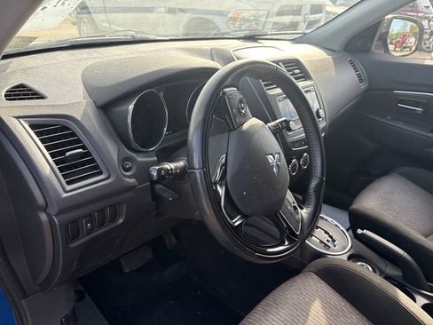 Used 2017 Mitsubishi Outlander Sport ES AWD/4WD image 8
