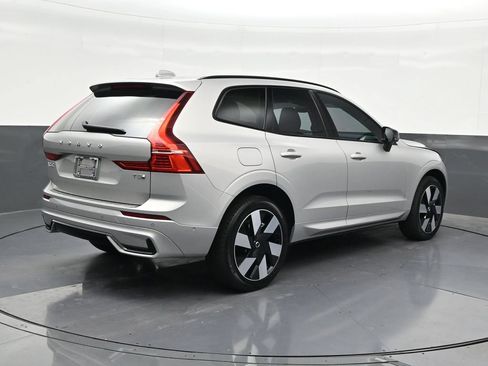 Certified 2025 Volvo XC60 T8 Plus w/ Protection Package Premier AWD/4WD image 6