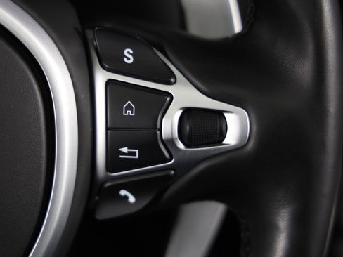 Used 2022 Aston Martin V8 Vantage image 15