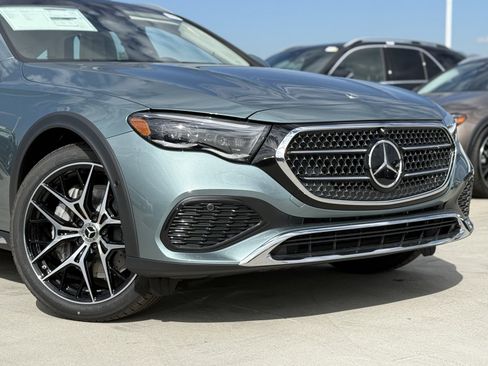 New 2026 Mercedes-Benz E 450 4MATIC All-Terrain Wagon image 3