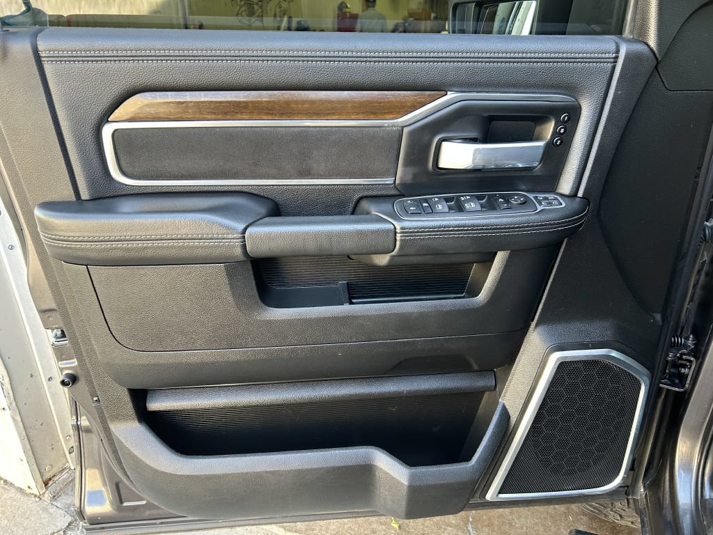 Used 2024 RAM 2500 Laramie w/ Safety Group AWD/4WD image 3