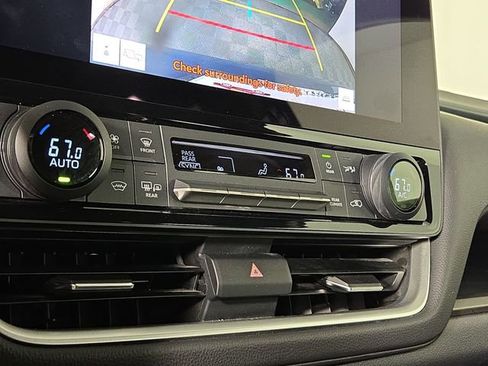 Used 2025 Toyota Grand Highlander FWD image 19