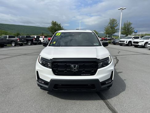 Used 2025 Honda Ridgeline Black Edition image 2