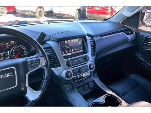 Used 2018 GMC Yukon XL SLT w/ Open Road Package image 7