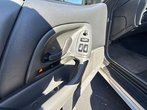 Used 1998 Chevrolet Camaro Z28 image 17