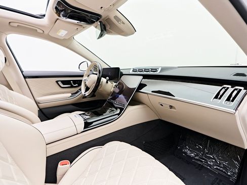 Used 2024 Mercedes-Benz S 580e 4MATIC Sedan image 46