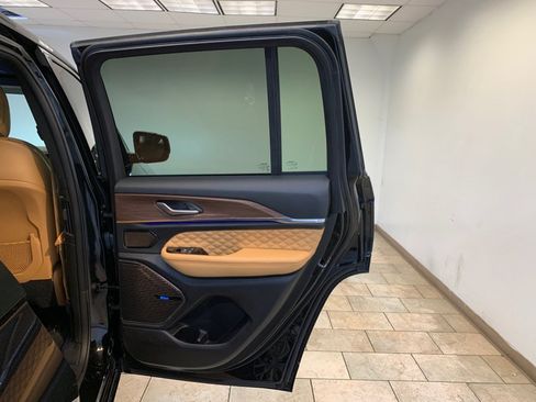 Used 2023 Jeep Grand Cherokee Summit AWD/4WD image 63