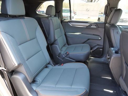 New 2026 GMC Acadia AT4 w/ Luxury Package AWD/4WD image 28