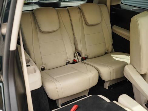 Used 2023 Mercedes-Benz GLS 450 4MATIC image 23