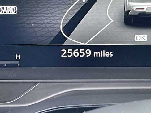 Used 2024 Nissan Pathfinder Platinum w/ Cargo Package image 23