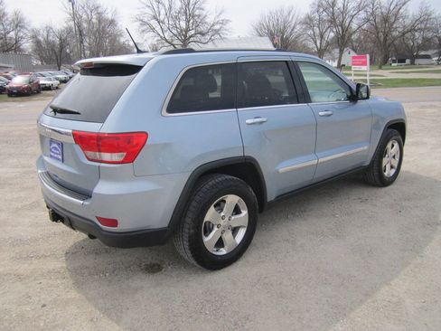 Used 2012 Jeep Grand Cherokee Limited w/ Trailer Tow Group image 6