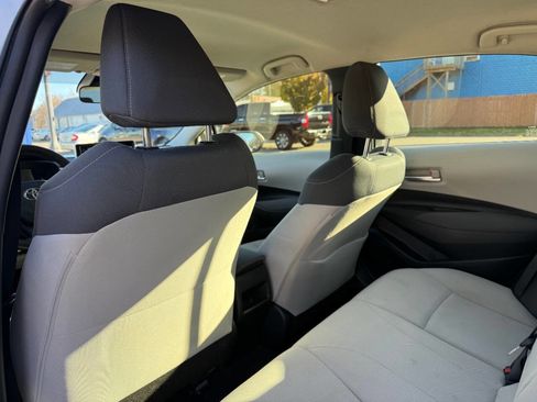 Used 2020 Toyota Corolla LE image 25