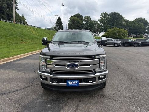 Used 2018 Ford F250 Lariat w/ Lariat Ultimate Package AWD/4WD image 2