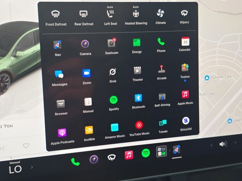 Used 2024 Tesla Model Y 2WD image 21