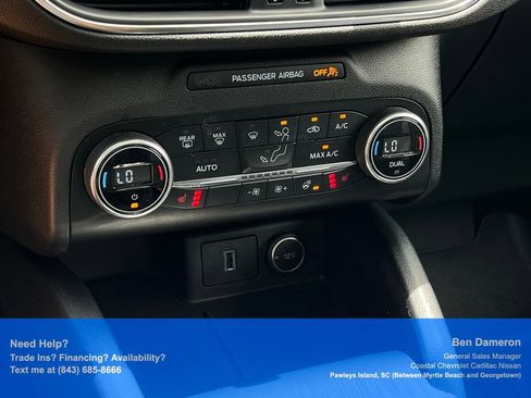 Used 2020 Ford Escape Titanium FWD image 46