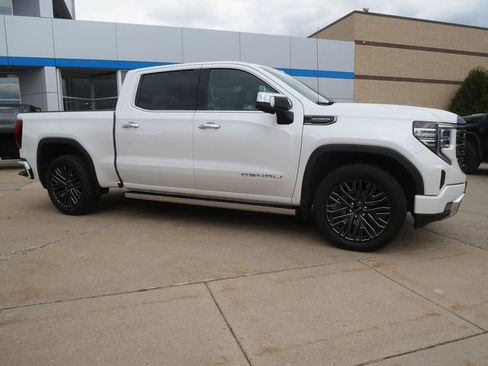 Used 2022 GMC Sierra 1500 Denali Ultimate image 8