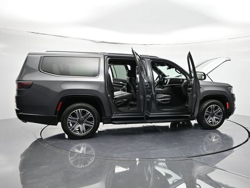 Used 2024 Jeep Wagoneer L Series II RWD image 50