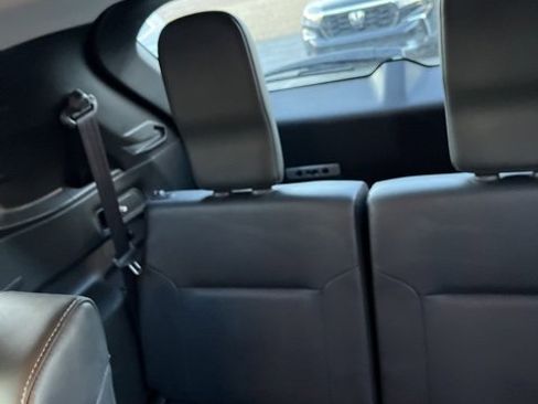 Used 2024 Mitsubishi Outlander SE image 9