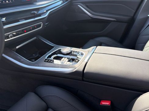 New 2026 BMW X5 xDrive50e image 17