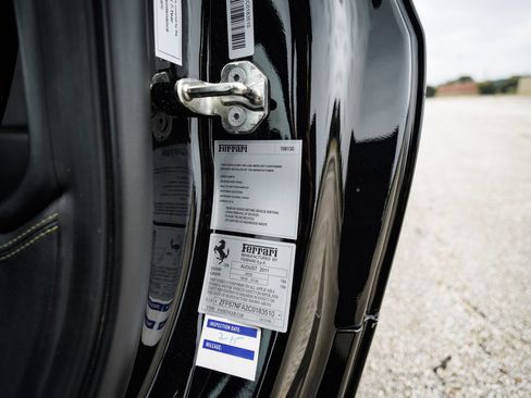 Used 2012 Ferrari 458 Italia Coupe RWD image 41