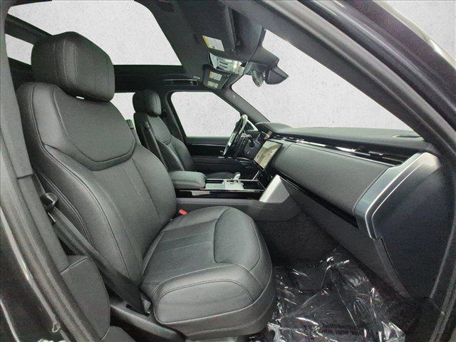 Certified 2025 Land Rover Range Rover SE AWD/4WD image 25