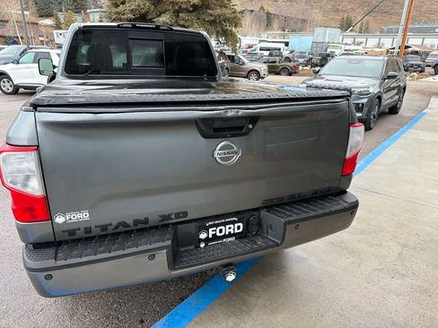 Used 2018 Nissan Titan SL w/ Midnight Edition image 12