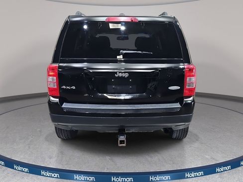 Used 2014 Jeep Patriot Latitude AWD/4WD image 7