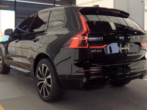 Used 2024 Volvo XC60 B5 Plus w/ Protection Package Premier AWD/4WD image 3