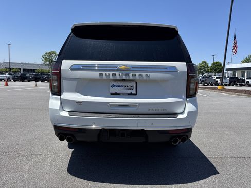 Used 2023 Chevrolet Suburban Premier AWD/4WD image 9