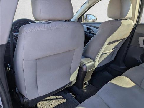 Used 2016 Chevrolet Cruze LT w/ Technology Package image 23