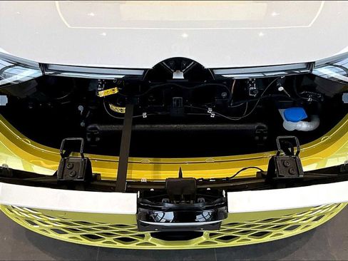 New 2025 Volkswagen ID. Buzz 1st Edition image 16