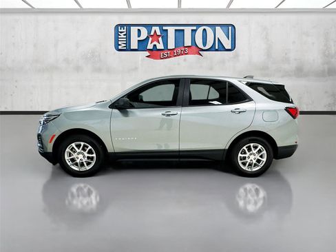 Used 2023 Chevrolet Equinox LS AWD/4WD image 4