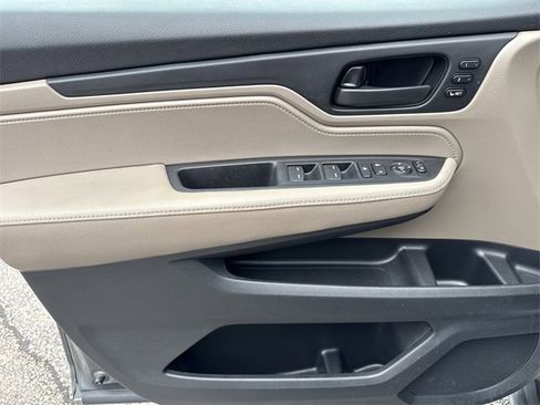 Used 2019 Honda Odyssey EX-L image 18