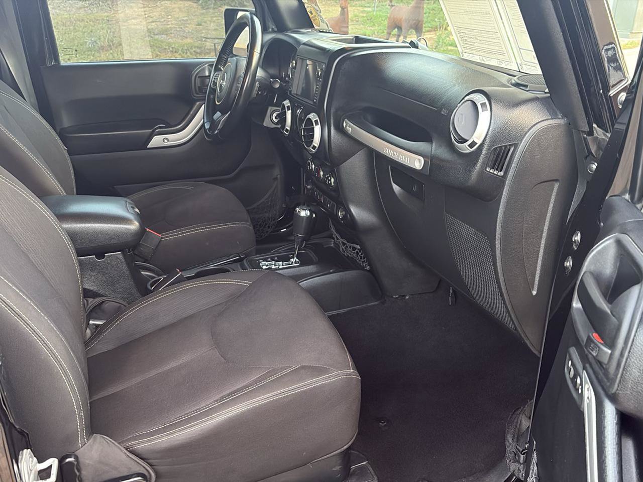 Used 2015 Jeep Wrangler Sahara w/ Connectivity Group AWD/4WD image 17