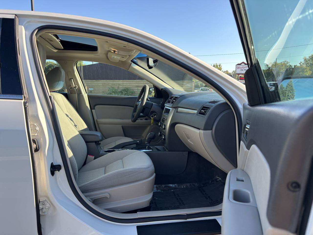 Used 2010 Ford Fusion SE FWD image 39