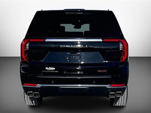 Used 2026 GMC Yukon Denali w/ Denali Reserve Package image 4