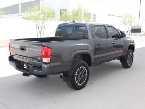 Used 2017 Toyota Tacoma SR w/ Tow Package AWD/4WD image 5
