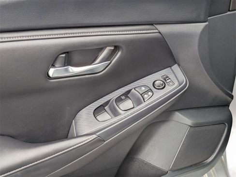 Used 2023 Nissan Sentra SV image 16