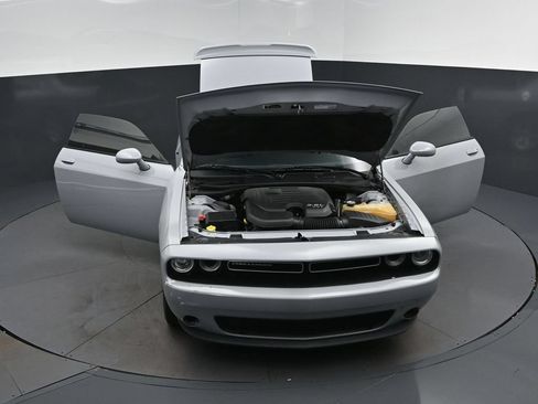 Used 2022 Dodge Challenger SXT RWD image 51