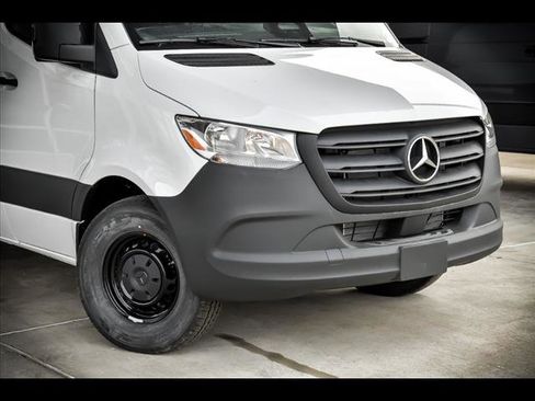 New 2025 Mercedes-Benz Sprinter 2500 image 2
