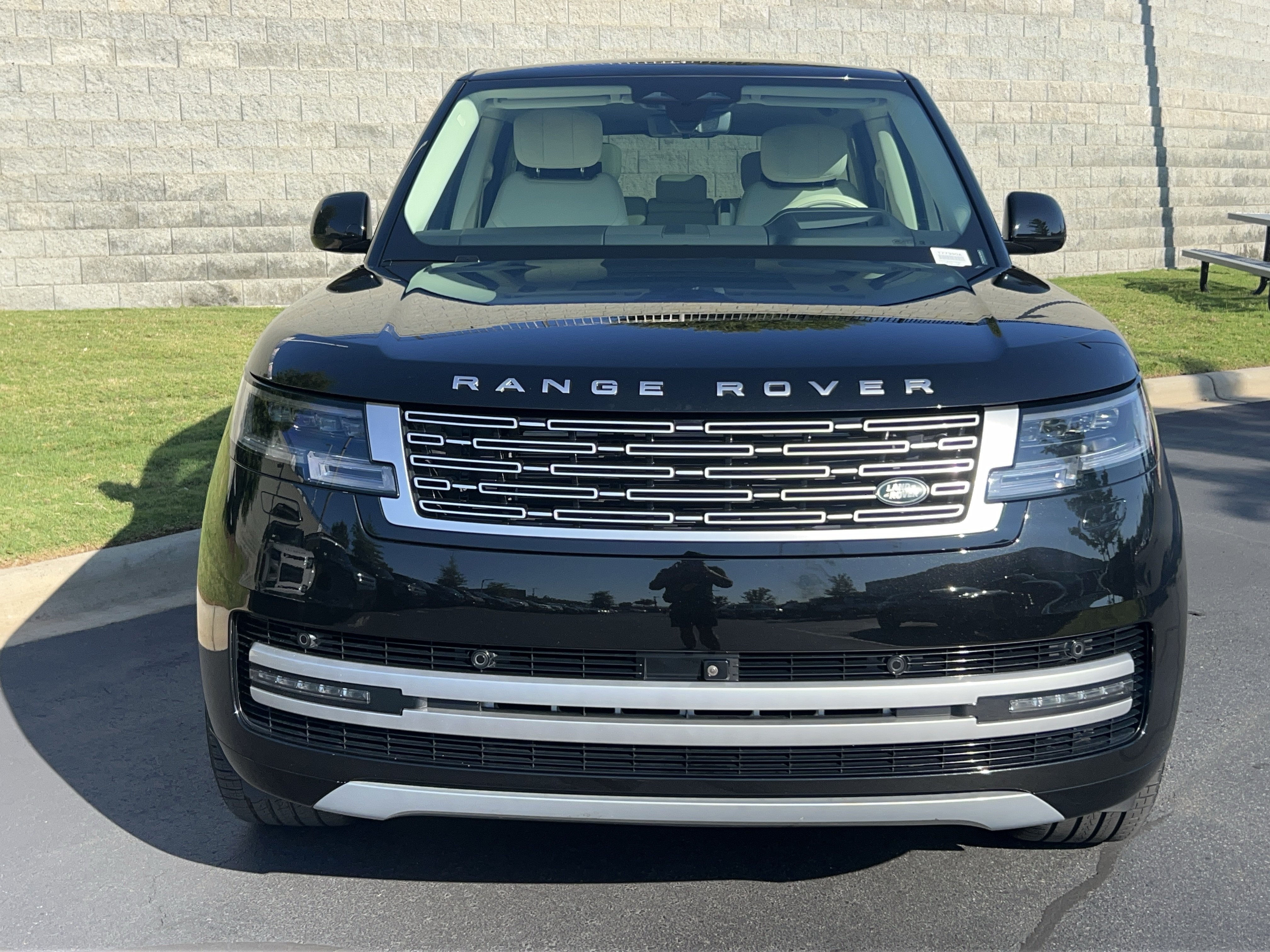 Certified 2024 Land Rover Range Rover Autobiography AWD/4WD image 10